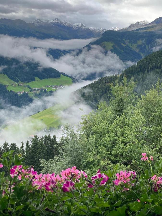 Koflers Ferienwohnungen Oberperfuss Bagian luar foto