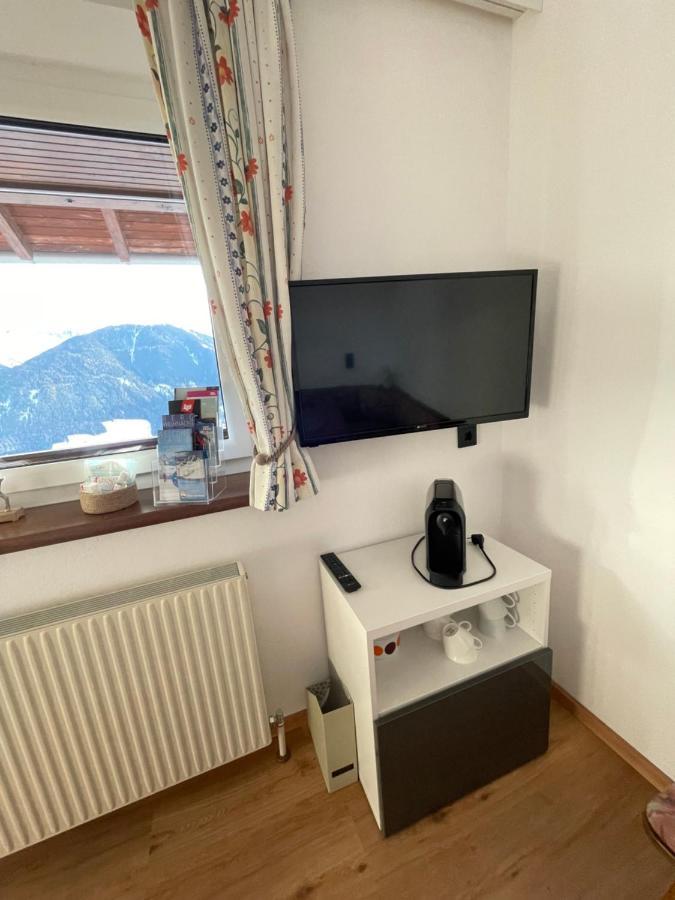 Koflers Ferienwohnungen Oberperfuss Bagian luar foto