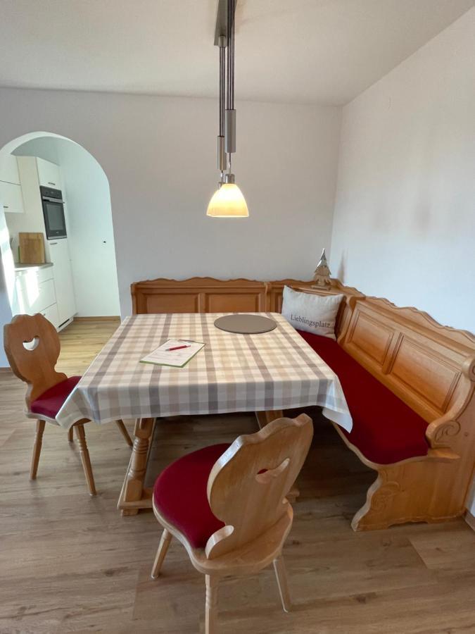 Koflers Ferienwohnungen Oberperfuss Bagian luar foto